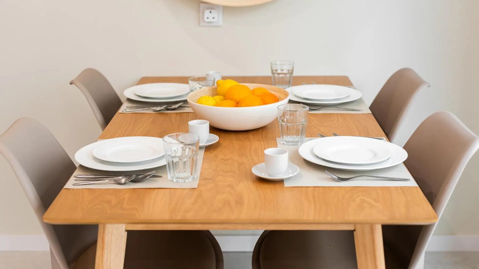 Villa 41 - Private Studios Faro Airport, Beach And City Center Portugal